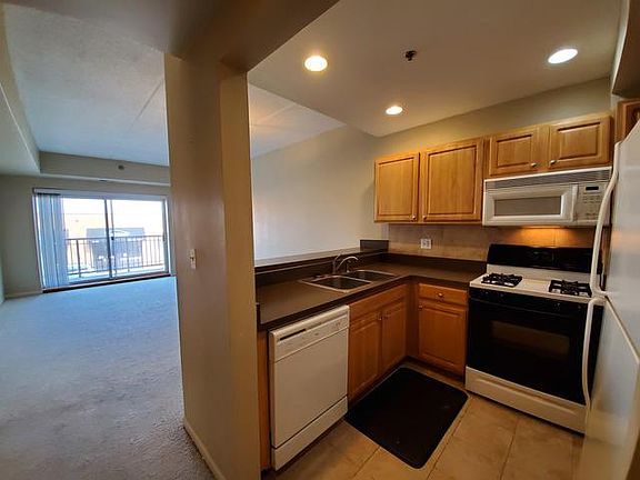5th image of 6238 26th St Unit 203