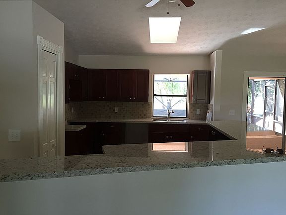 3rd image of 6413 NW Friendly Cir