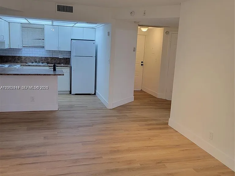 8290 Lake Dr #104 — Photo 7