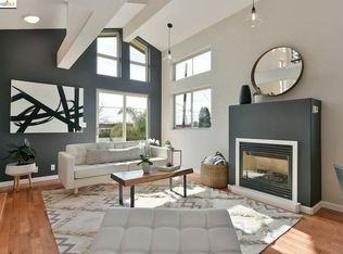 976 Stanford Ave, Oakland, CA 94608