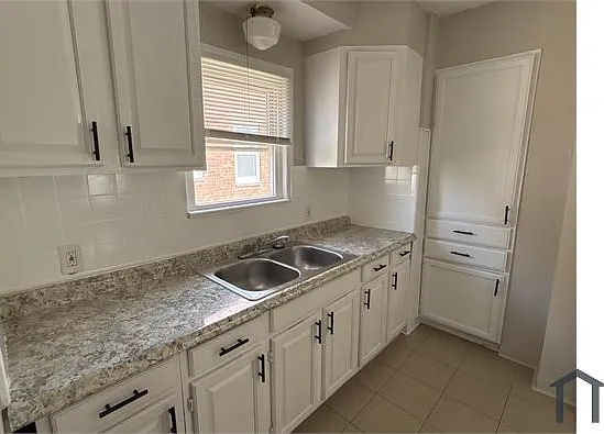 3 bed, $1,750 — Photo 2