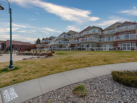 4th image of 386 Columbia Point Dr