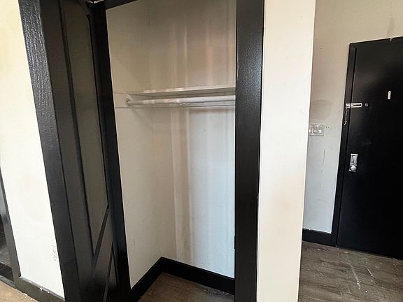 5th image of 11-13 Thomas St #4E