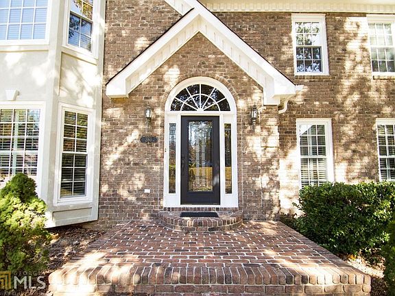 3rd image of 280 Coles Hill Ct