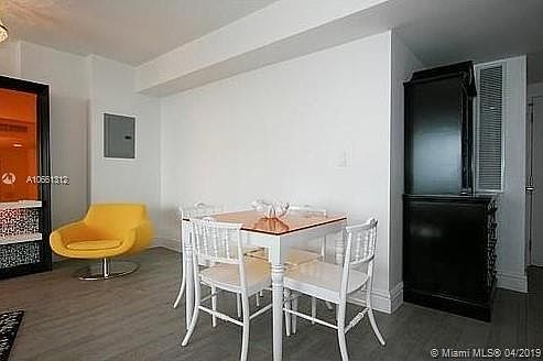 4th image of 1100 West Ave #727
