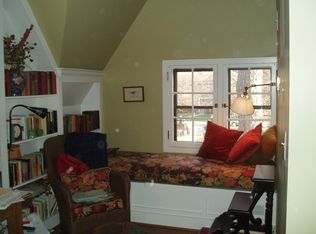 1078 Wimbleton Dr #1, Birmingham, MI 48009