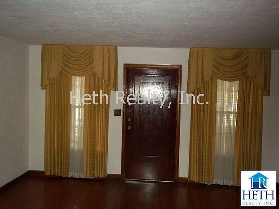 3rd image of 547 Edgewood Ave W
