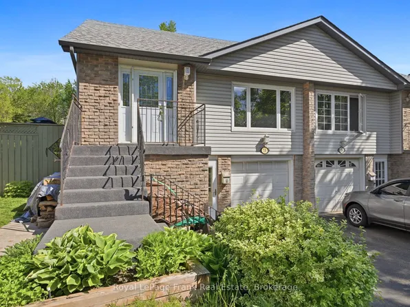 14 Beecroft Ct, Whitby, ON L1P 1C7