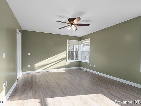 2nd image of 5848 Grand Oaks Dr NE