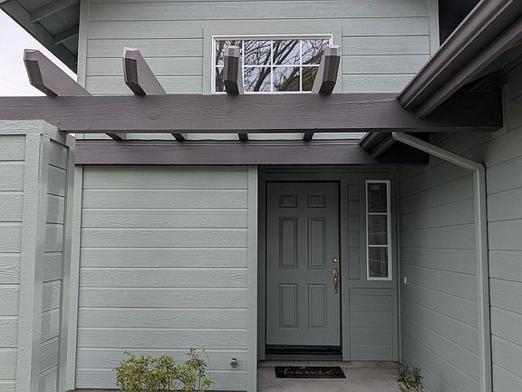 2nd image of 1093 Daphne Ct