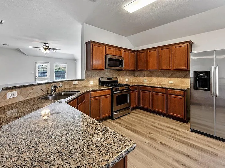18725 Derby Hill Ln — Photo 8