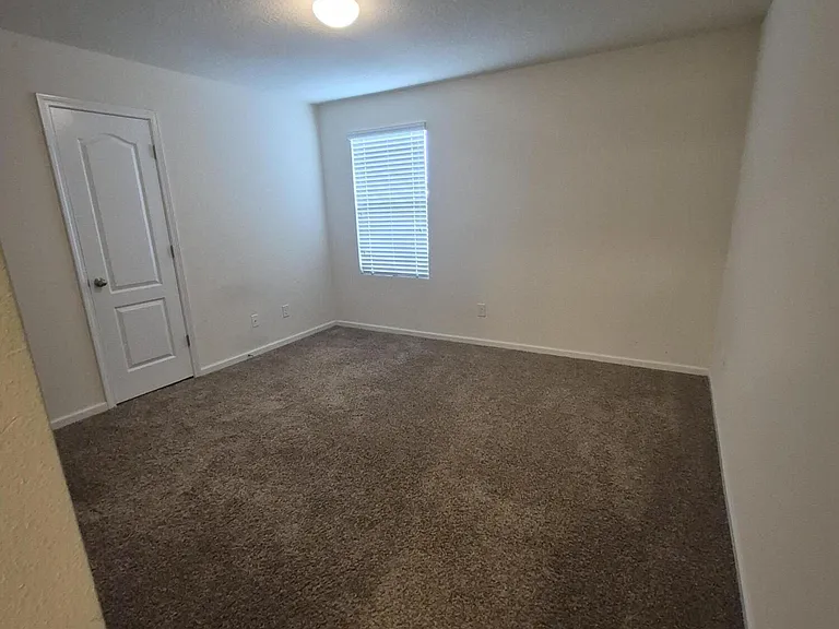 141 Whitland Way — Photo 13