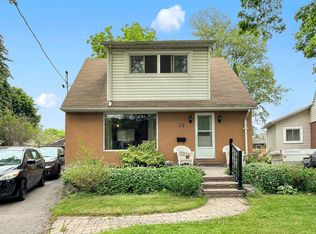 14 Heslop Dr, Toronto, ON M8W 4R1