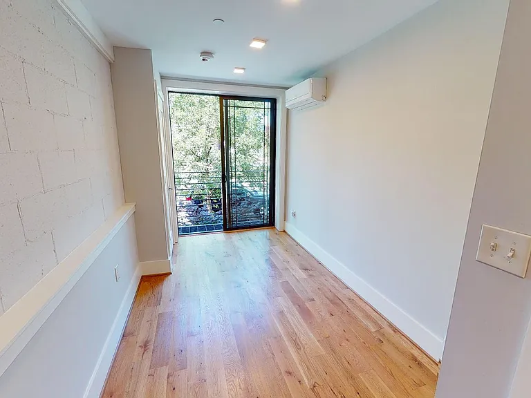 1311 Pennsylvania Ave SE #1 — Photo 2
