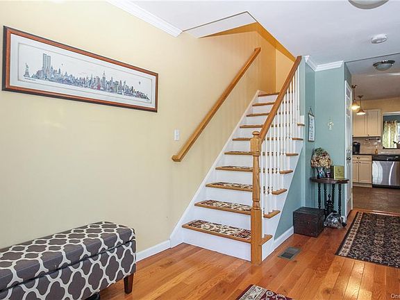 4th image of 34 N Perkins Ave