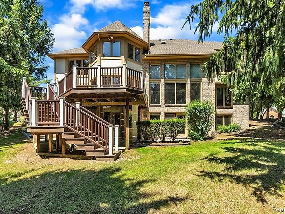 5th image of 3128 Woodcreek Way