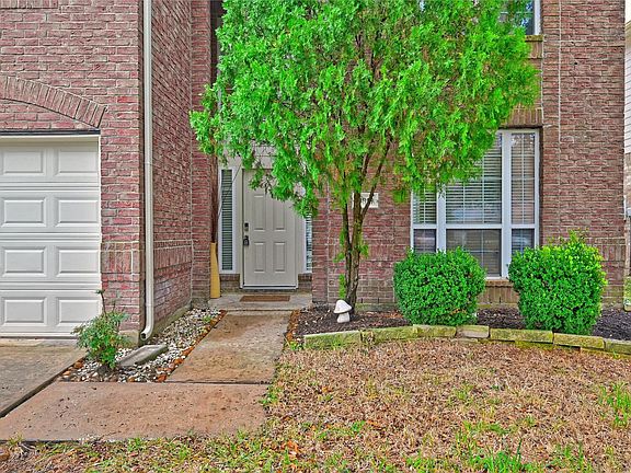 4th image of 11819 Leaf Oak Dr