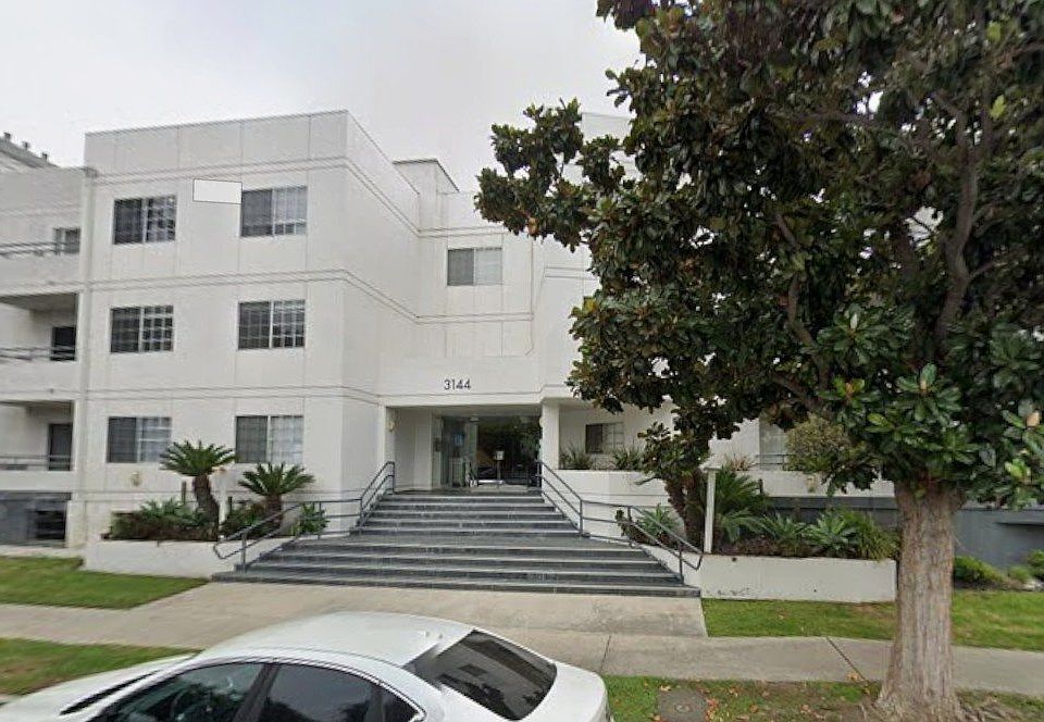 Building Photo 3