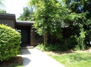 17 Westbury Ct, Ann Arbor, MI