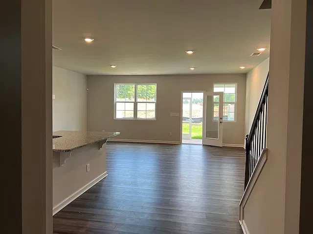 3 bed, 1780 sqft, $1,995 — Photo 4
