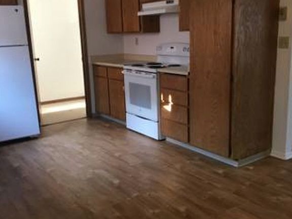 3rd image of 841 Kenneth St #843