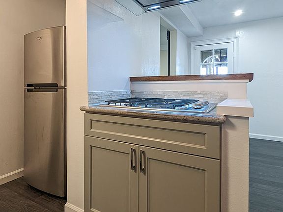 4th image of 133A Caine Ave Unit A