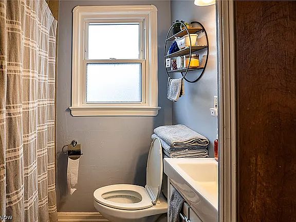 4th image of 3457 W 137th St #F