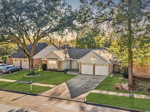 3rd image of 5319 Prairie Creek Drive