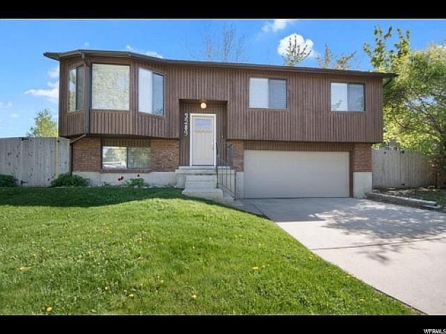 1st image of 3289 W Kingsbrook Ave