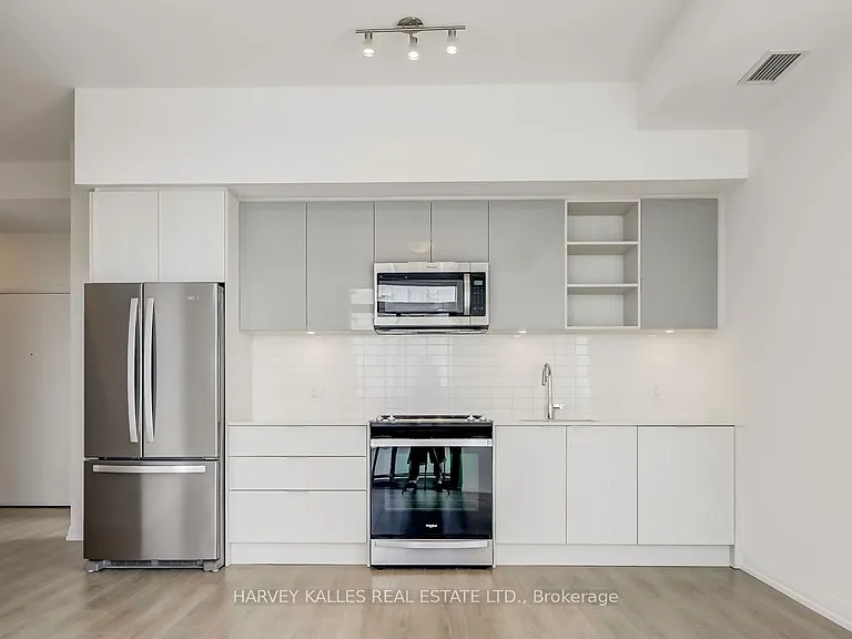 25 Holly St #LPH09 — Photo 11