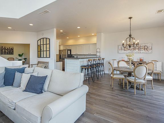 4th image of 19550 N Grayhawk Dr Unit 1019