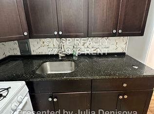 1515 W Morse Ave APT 205, Chicago, IL 60626