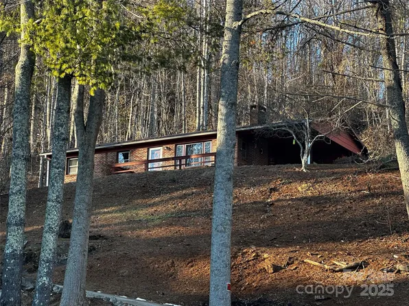 322 Cliff Buchanan Rd, Spruce Pine, NC 28777