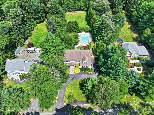 121 Chatham Hill Rd, Stroudsburg, PA 18360