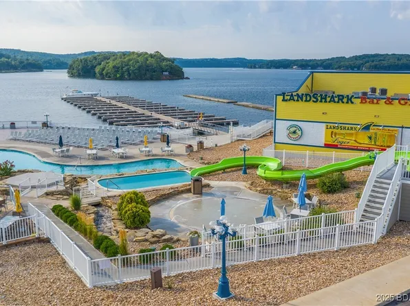 355 Walkers Cay Dr, Osage Beach, MO 65065
