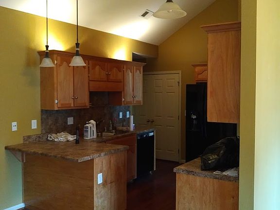 5th image of 233 Saratoga Ln