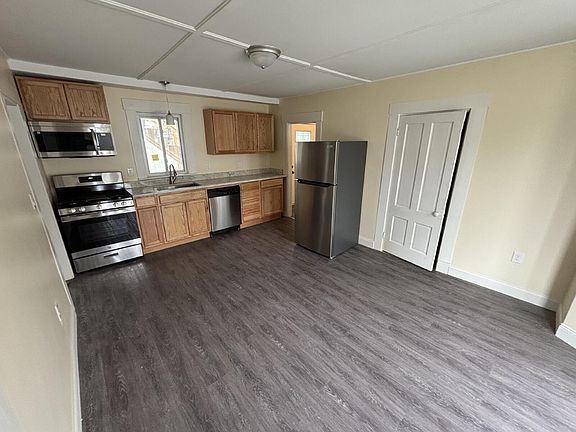 3rd image of 61 Chestnut St Unit A