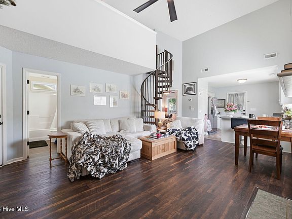 5th image of 3714 Elizabeth Avenue