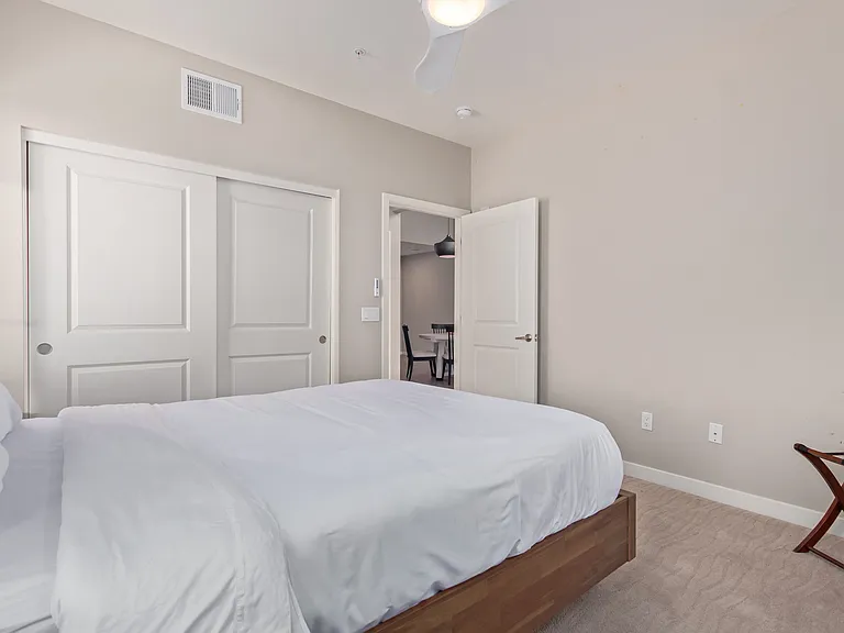 Spacious spare bedroom with Queen Bed