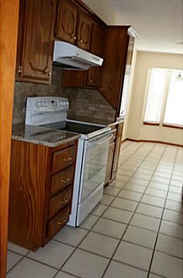 3rd image of 1012 N Avery Dr