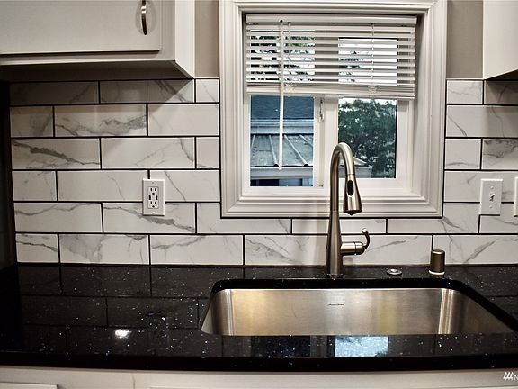 5th image of 1660 S 333rd Street #6