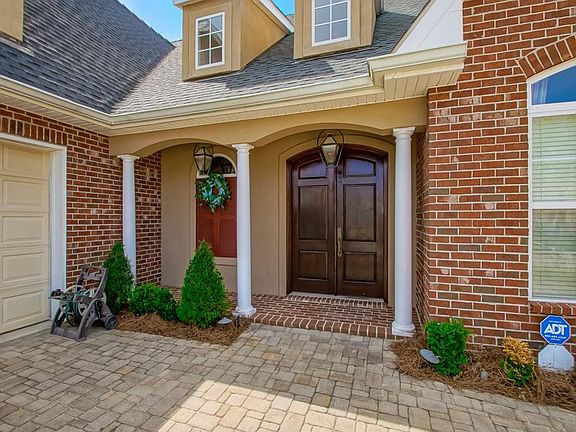 5th image of 233 Cane Bayou Ln