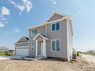 2305 SE Maxwell Dr, Waukee, IA 50263