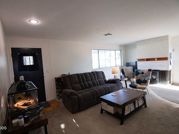 4th image of 10336 Wright Ave