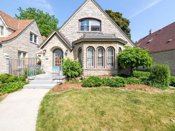 5518 West Auer AVENUE, Milwaukee, WI 53216