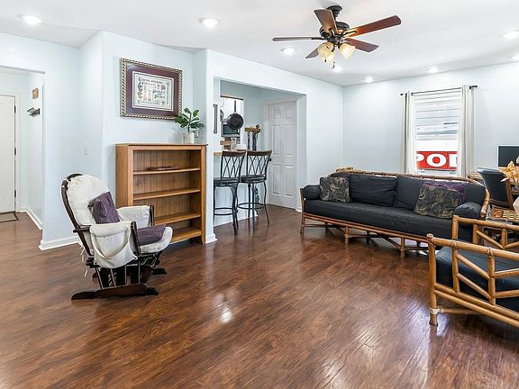 4th image of 2054 S Lulu Ave