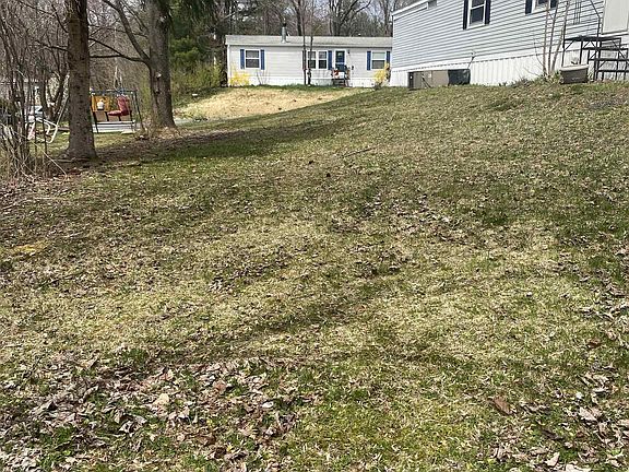 3rd image of 69 Old Hillcrest Dr