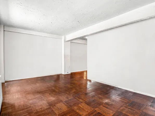 415 East 52nd Street image 1 of 4