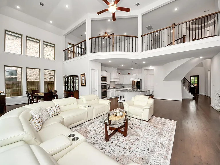 1714 McCrae Hill Ct — Photo 12