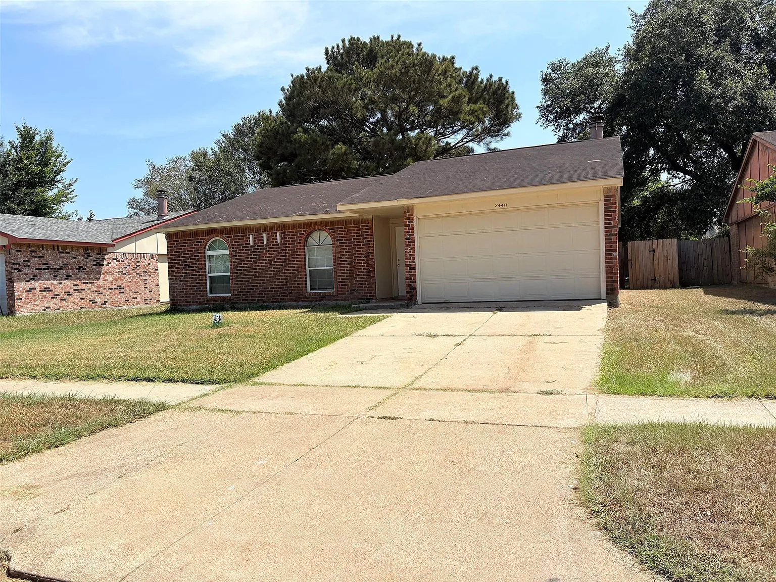 3 bed, 2.0 bath, 1400 sqft, $1,700 — Photo 2